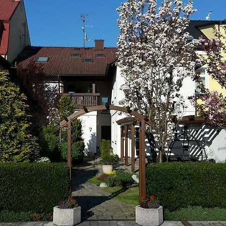 Apartment Pension Stark Františkovy Lázně Buitenkant foto