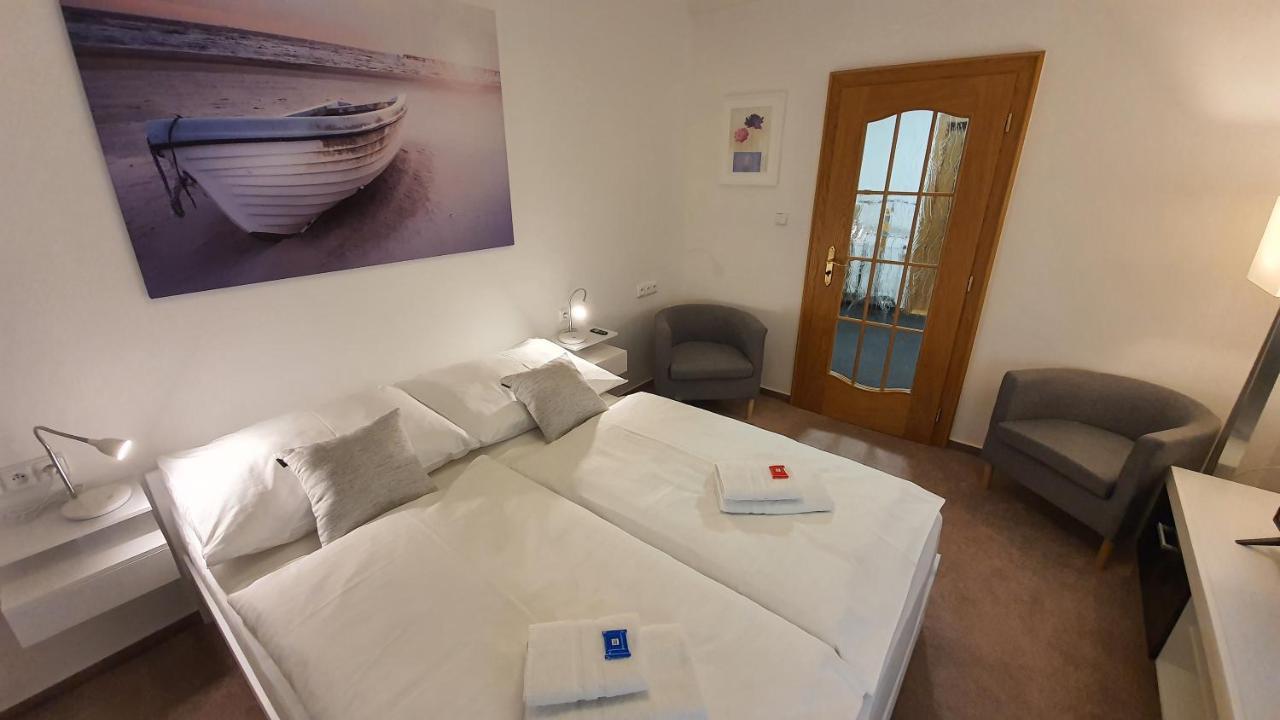 Apartment Pension Stark Františkovy Lázně Buitenkant foto